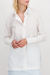 Classic shirt with flower embroidered collar