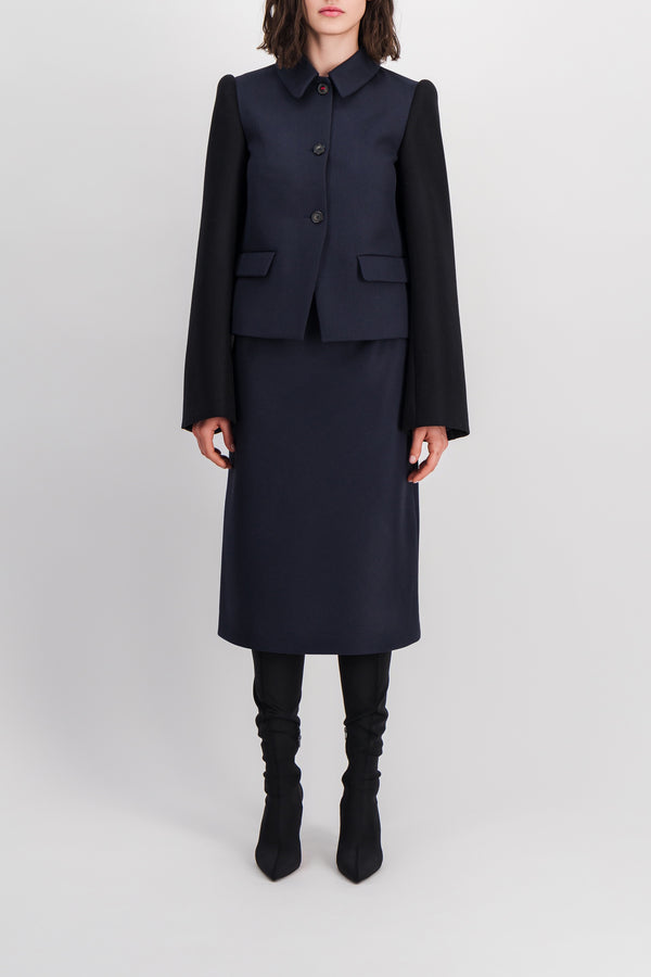 Wide sleeve bi-coloured fitted jacket