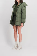 Oversized parka with detachable sleeves